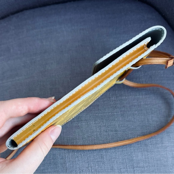 Louis Vuitton Vernis monogram Kenmare Yellow - Picture 6 of 9